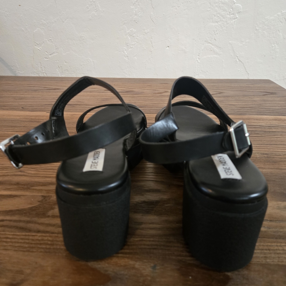 Steve Madden 9.5 Woman’s Black Clog - Picture 11 of 13